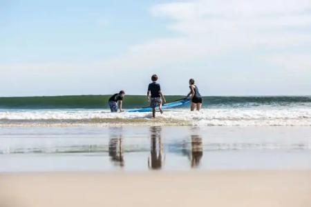 Georgian Inn Beach Club - 17