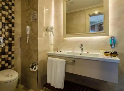 The Lumos Deluxe Resort & Spa - 107