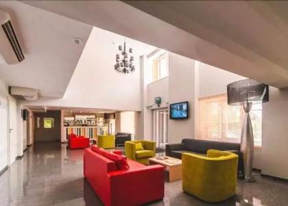 Reikartz Mariupol - 1