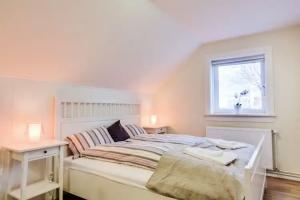 Гостевой дом «Eldstó Art Café», Хволсволлур