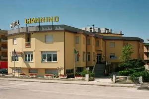 Hotel «Giannino», Порто-Реканати