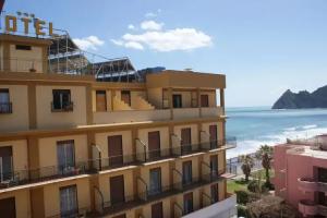 Hotel «Kennedy», Сант-Алессио-Сикуло