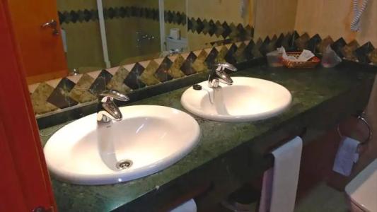 La Familia Gallo Rojo - 10