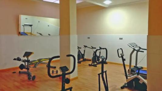 La Familia Gallo Rojo - 13