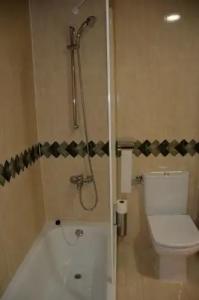 La Familia Gallo Rojo - 25