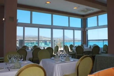 La Familia Gallo Rojo - 18