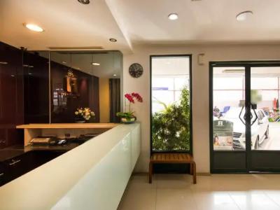 Aphrodite Inn Bangkok - 14