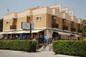 Piccolo Hotel, Террачина