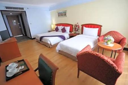 Karnmanee Palace - 36