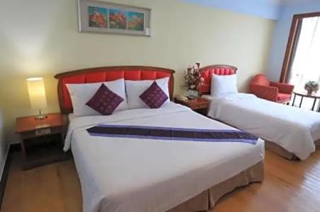 Karnmanee Palace - 35