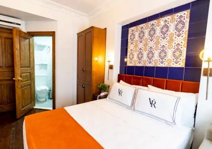 Old City Luxx Boutique - 32