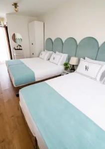 Old City Luxx Boutique - 22