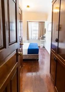 Old City Luxx Boutique - 12