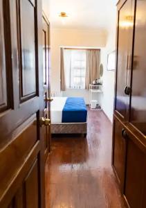 Old City Luxx Boutique - 17