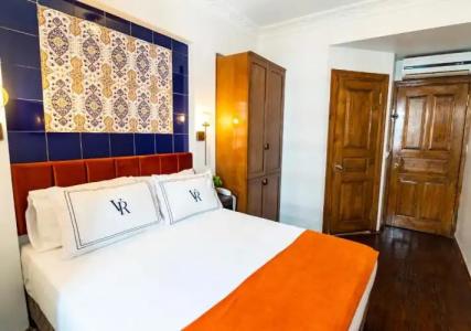 Old City Luxx Boutique - 45