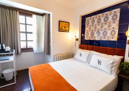 Old City Luxx Boutique - 37