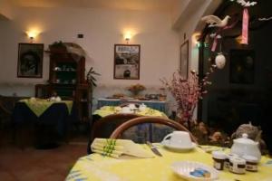 Hotel Lo Scoiattolo, Роккаразо