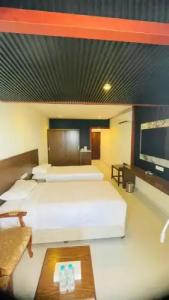 Sur Beach Holiday - 1