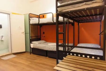 Sunflower Beach Backpacker Hostel - 32