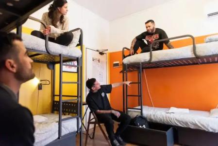 Sunflower Beach Backpacker Hostel - 43