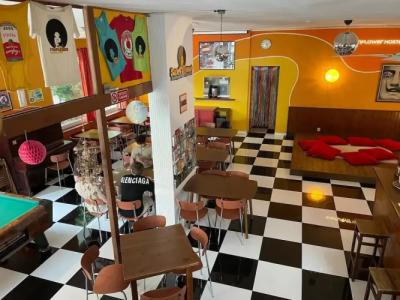 Sunflower Beach Backpacker Hostel - 9