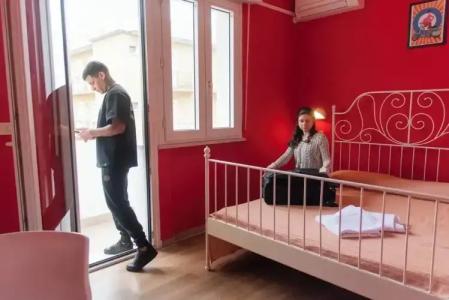 Sunflower Beach Backpacker Hostel - 38