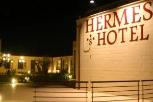 Hermes Hotel, Поликоро