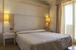 Hotel «Mara», Ортона