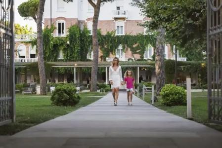 Globus, Sure Hotel Collection by Best Western - 35