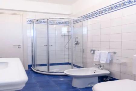 Globus, Sure Hotel Collection by Best Western - 9