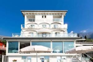 Hotel «Vega», Мальчезине