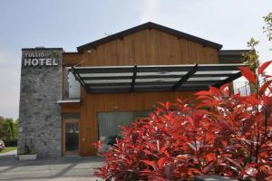 Tullio Hotel, Граведона