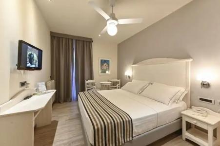 Liliana Diano Marina - 50