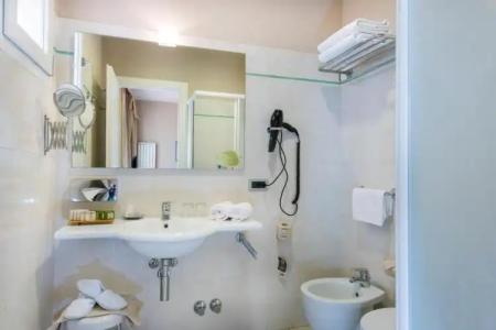 Liliana Diano Marina - 85