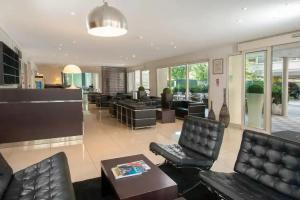 Hotel «Niagara», Каттолика