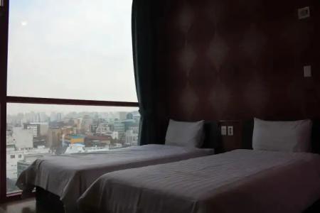 Myeongdong Merlin - 32