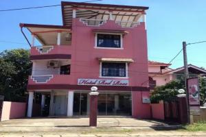 Hotel «Red Rose», Негомбо