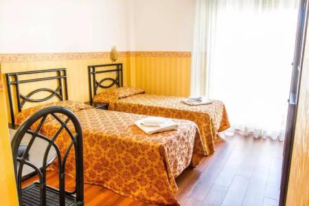 Consul - Family Hotel - 2