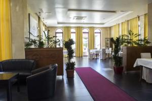 Hotel «Vukov Most», Никшич