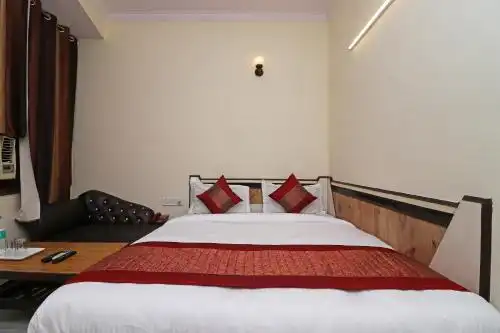 Oyo 12419 Silver Shine - 1