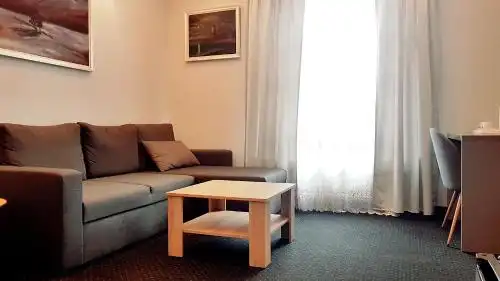 Euro Aparthotel - 8