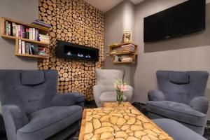 Hotel «Warszawa Spa & Resort», Августув