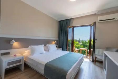 Elia Cunda by Ortunc - 45