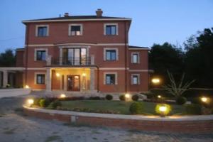 The Belgrade Hills Rooms and Suites, Белград