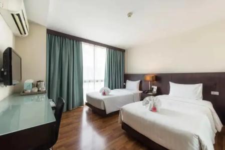 Mida Ngamwongwan - Sha Plus - 40