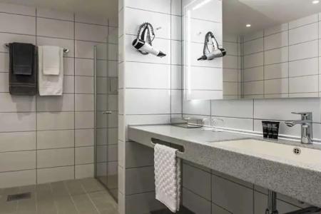 Clarion Collection Victoria - 9