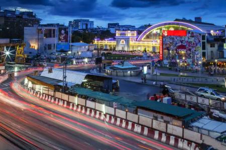 At Hua Lamphong - 19