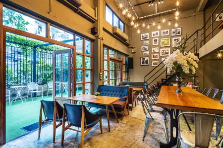 At Hua Lamphong - 24