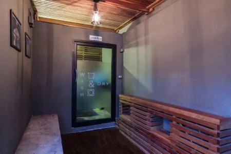 At Hua Lamphong - 14