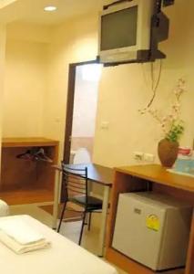 Rambuttri House - 41